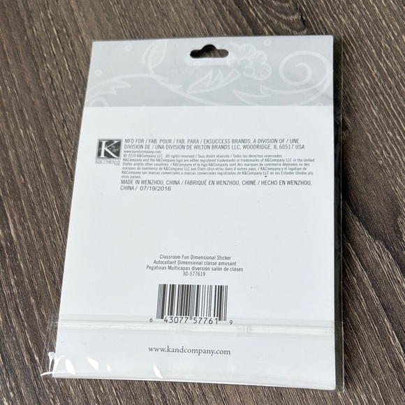 ❤️$3 K&C Company Classroom Fun Dimensional Sticker - Picture 4 of 6